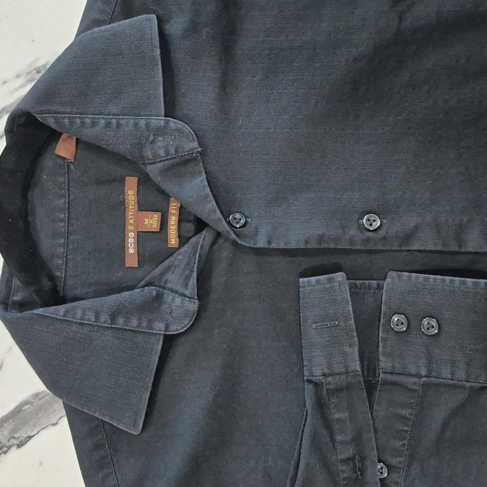 BCBG/ATTITUDE Textured Long Sleeve Button Up Shirt, Mens Medium, Black